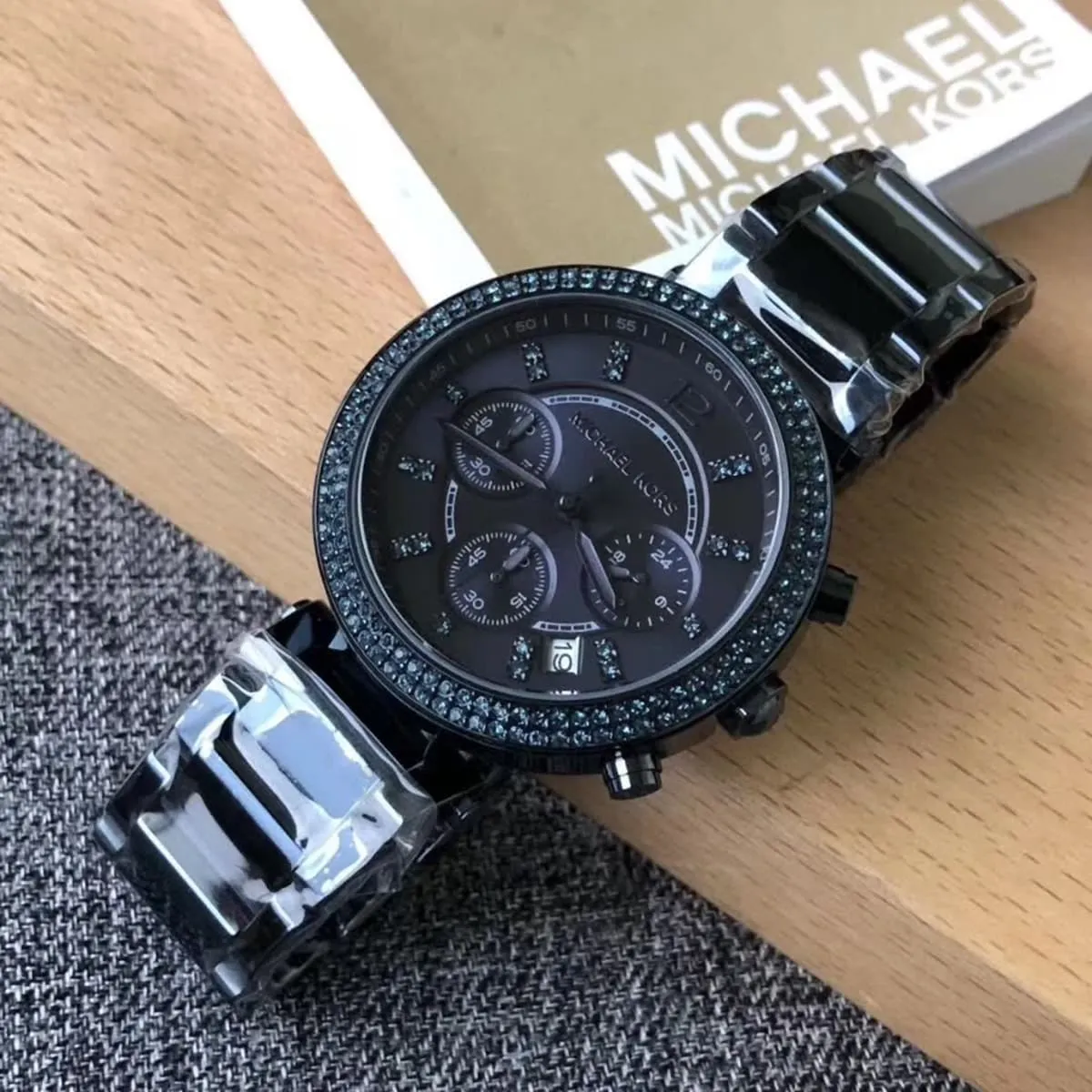 mk6418-michael-kors-watch-women-crystals-blue-dial-metal-stainless-steel-strap-quartz-battery-analog-chronograph-parker_7.webp