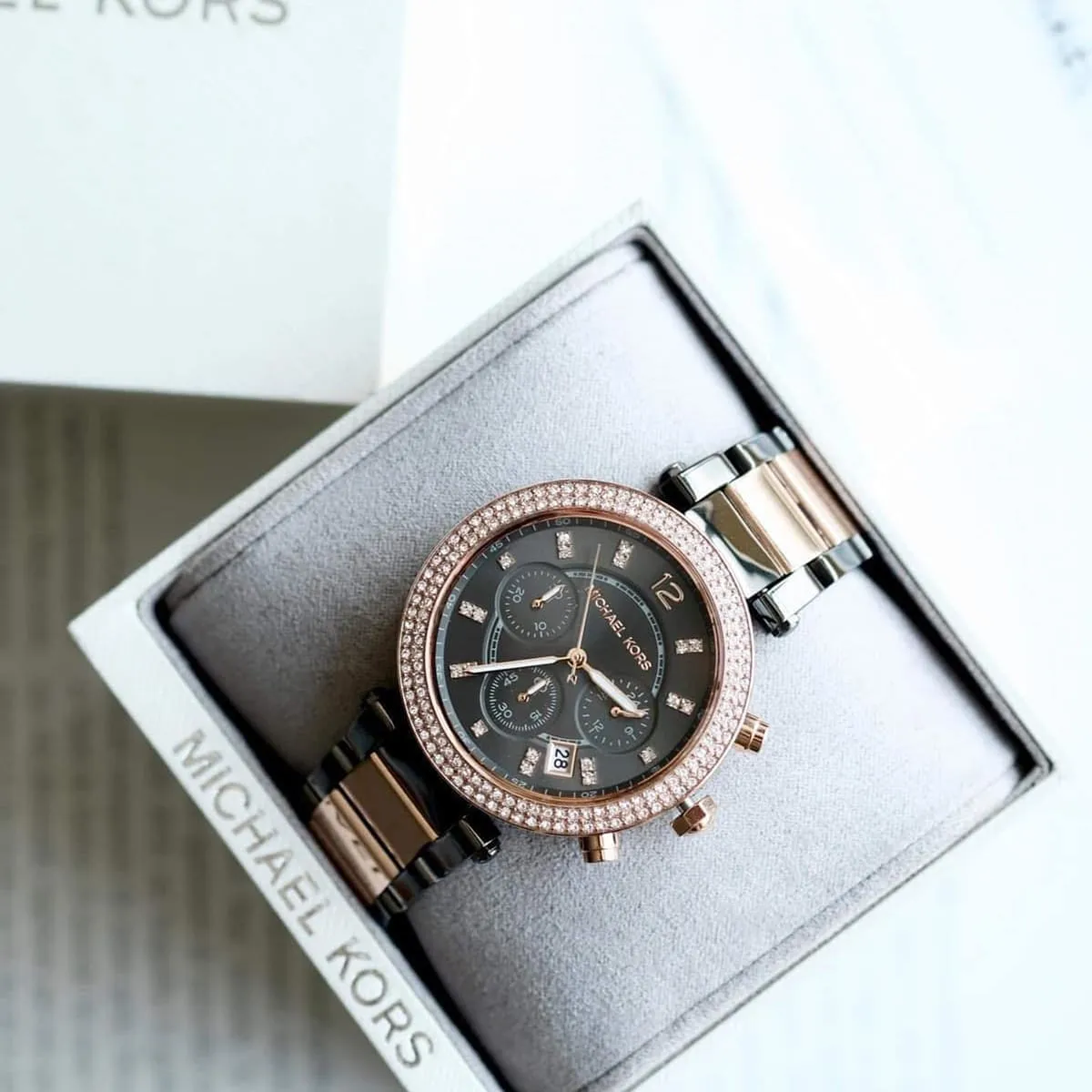mk6440-michael-kors-watch-women-crystals-gray-dial-metal-stainless-steel-grey-rose-gold-strap-quartz-battery-analog-chronograph-parker_12.webp