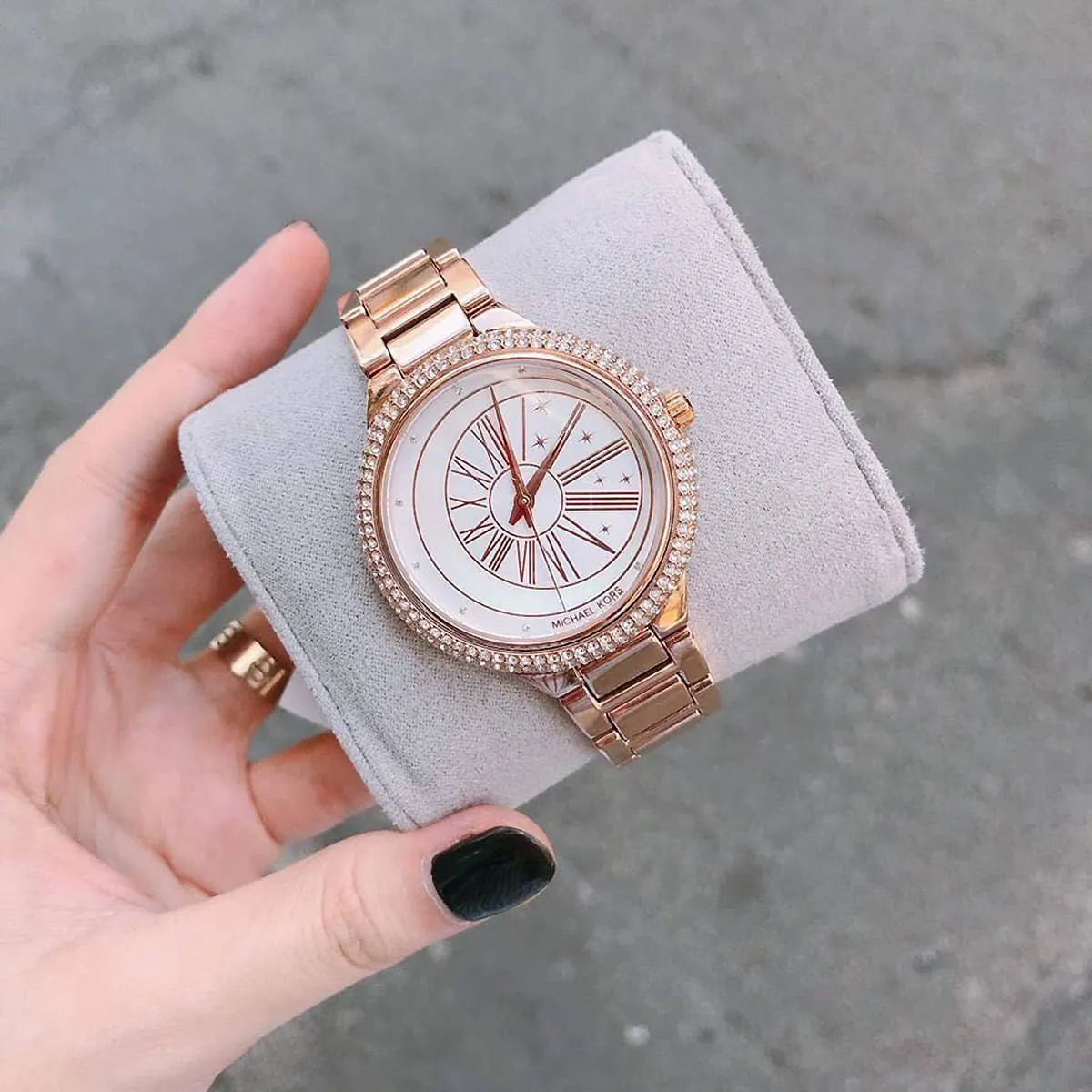 mk6551-michael-kors-watch-women-crystals-mother-of-pearl-white-dial-metal-stainless-steel-gold-strap-quartz-battery-analog-three-hand-taryn_12.webp