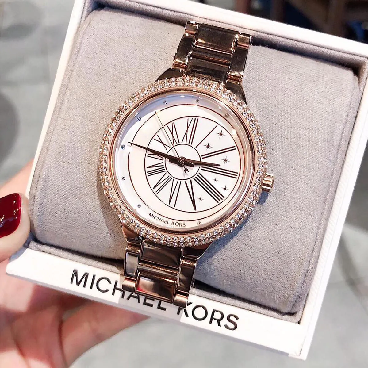 mk6551-michael-kors-watch-women-crystals-mother-of-pearl-white-dial-metal-stainless-steel-gold-strap-quartz-battery-analog-three-hand-taryn_14.webp