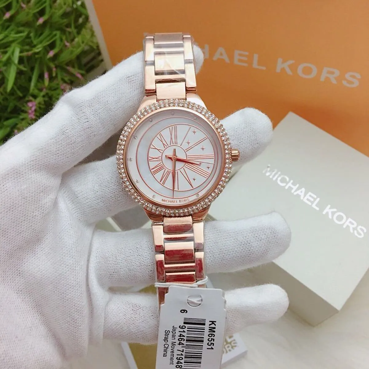 mk6551-michael-kors-watch-women-crystals-mother-of-pearl-white-dial-metal-stainless-steel-gold-strap-quartz-battery-analog-three-hand-taryn_15.webp