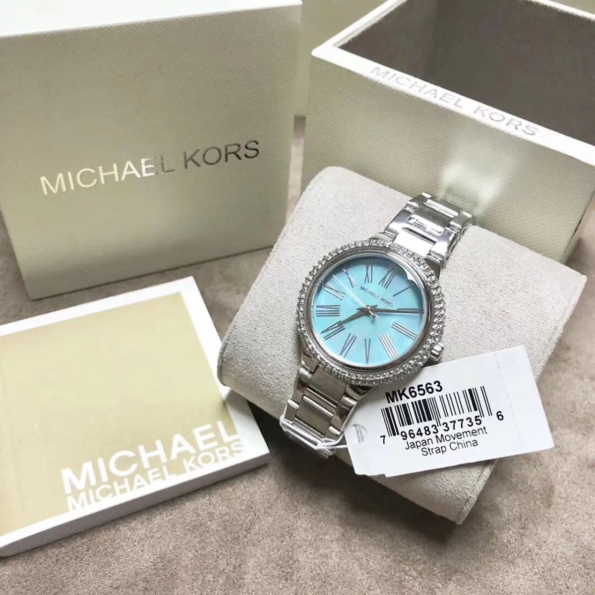 mk6563-michael-kors-watch-women-blue-dial-metal-stainless-steel-silver-strap-quartz-battery-analog-three-hand-taryn_13.webp