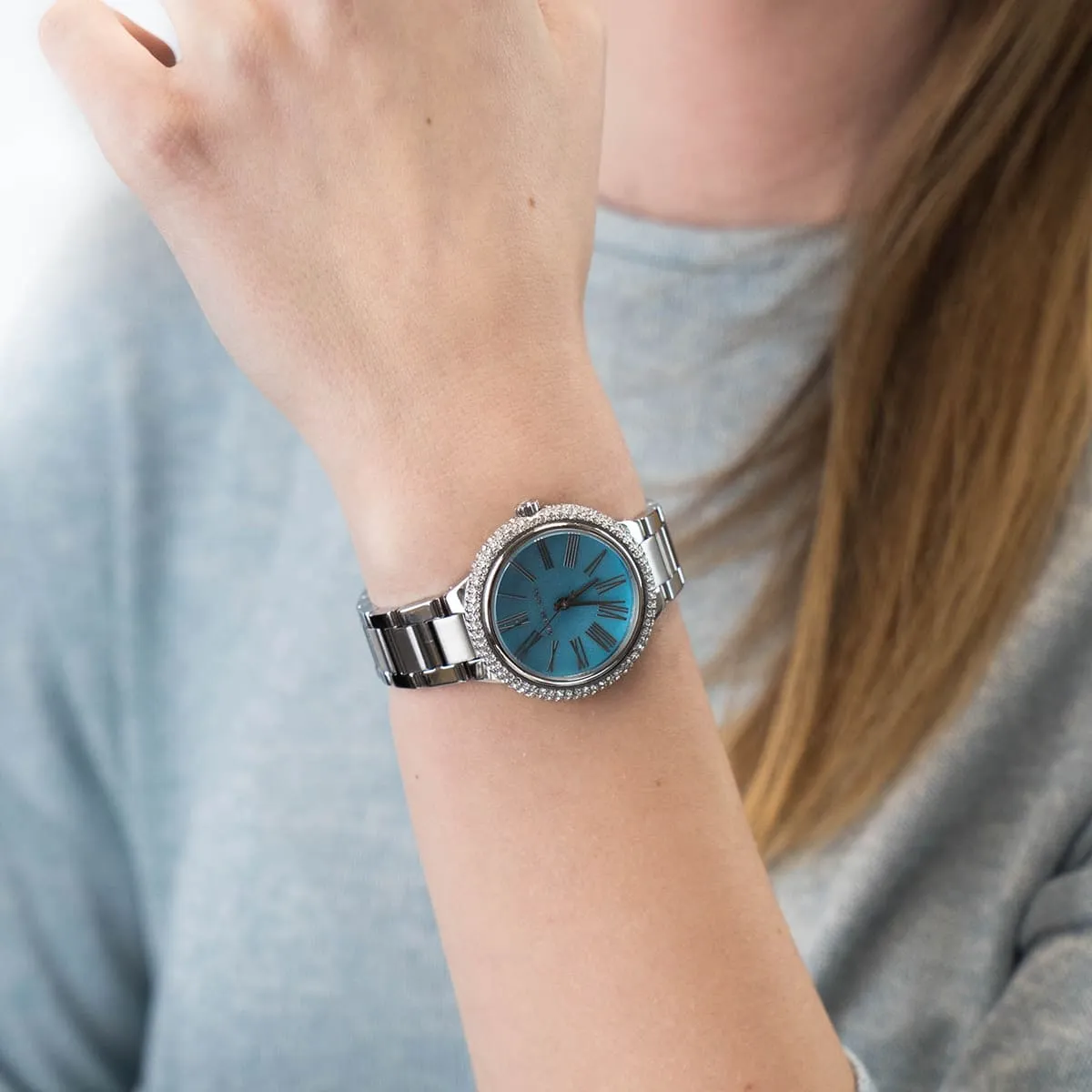 mk6563-michael-kors-watch-women-blue-dial-metal-stainless-steel-silver-strap-quartz-battery-analog-three-hand-taryn_7.webp