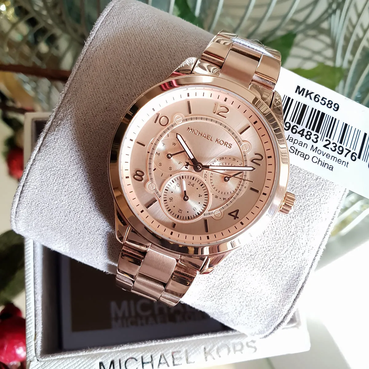 mk6589-michael-kors-watch-women-rose-gold-dial-metal-stainless-steel-strap-quartz-battery-analog-runway_18.webp