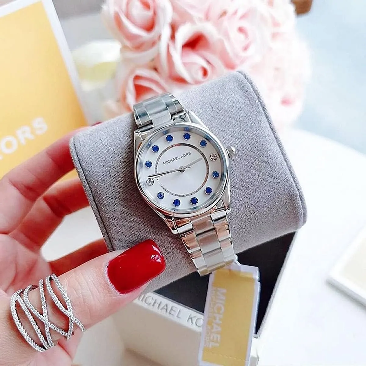 mk6600-michael-kors-watch-women-white-dial-metal-stainless-steel-silver-strap-quartz-battery-analog-three-hand-colette_7.webp