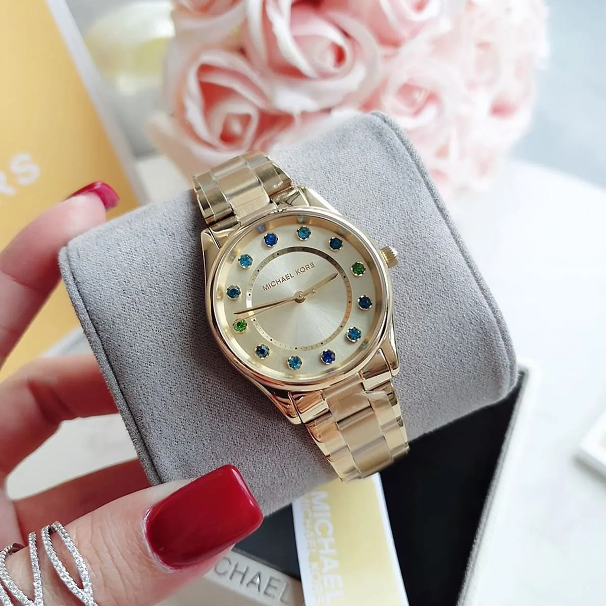 mk6602-michael-kors-watch-women-gold-dial-metal-stainless-steel-golden-strap-quartz-battery-analog-three-hand-colette_9.webp