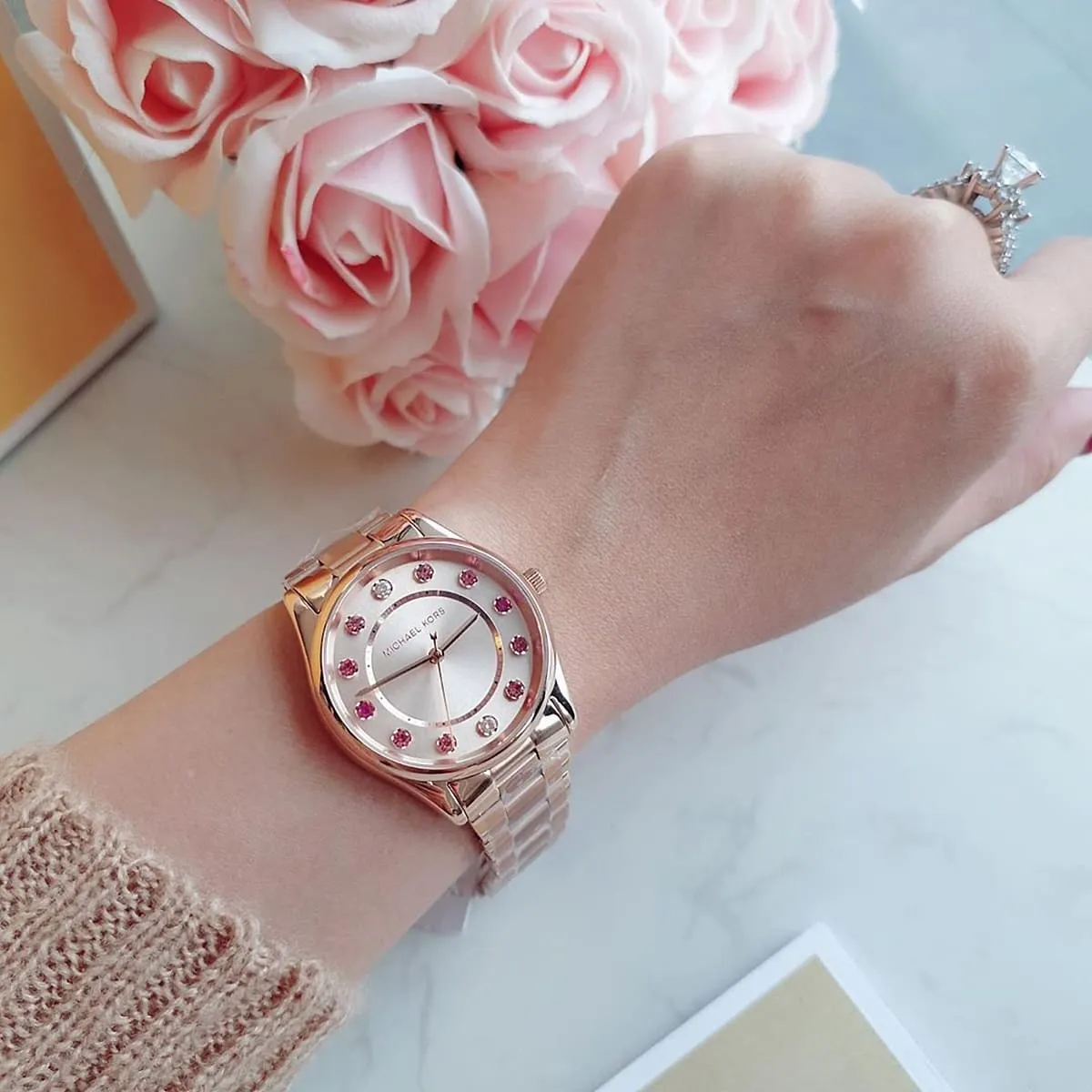 mk6604-michael-kors-watch-women-rose-gold-dial-metal-stainless-steel-strap-quartz-battery-analog-three-hand-colette_5.webp