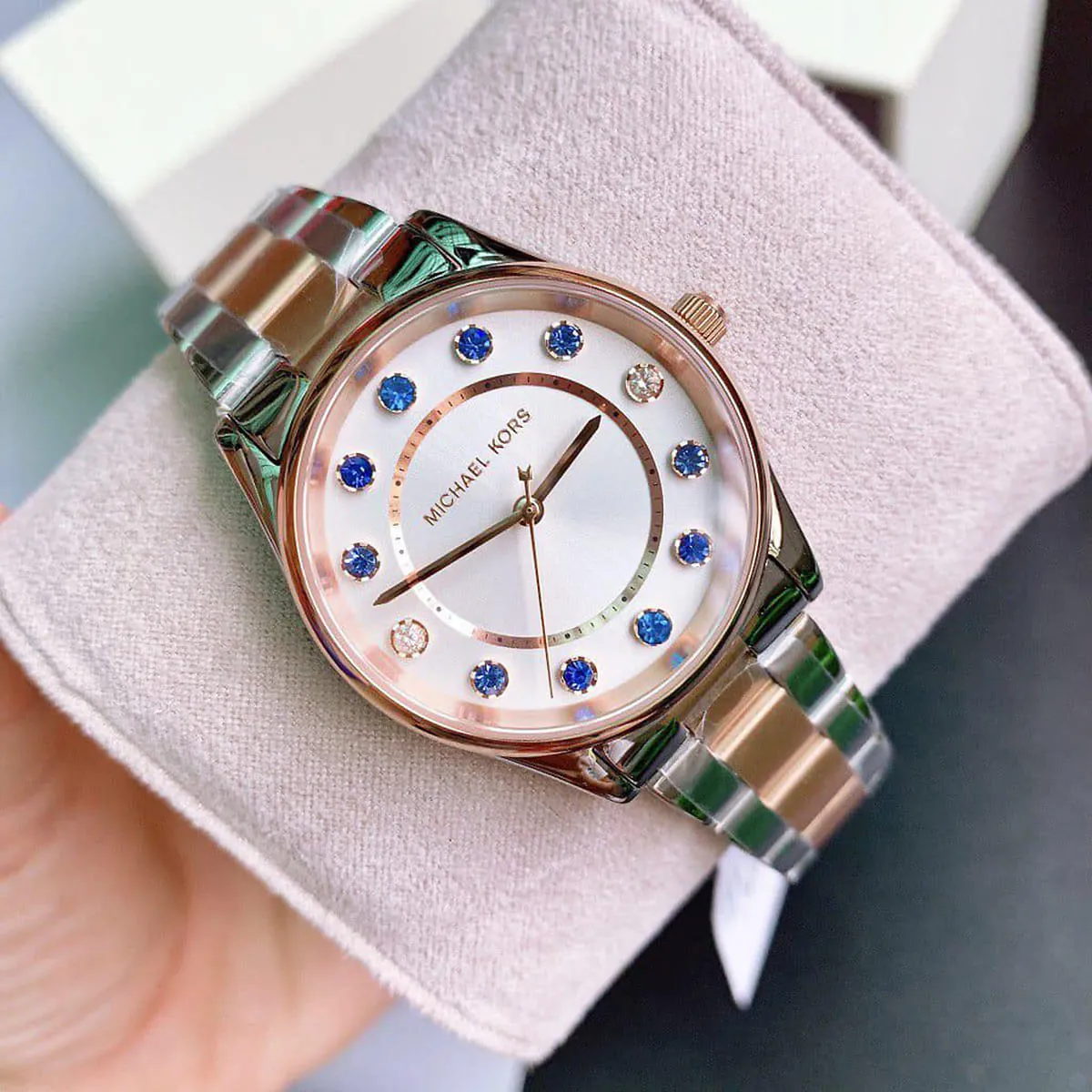 mk6605-michael-kors-watch-women-silver-dial-metal-stainless-steel-rose-gold-two-tone-strap-quartz-battery-analog-three-hand-colette_9.webp
