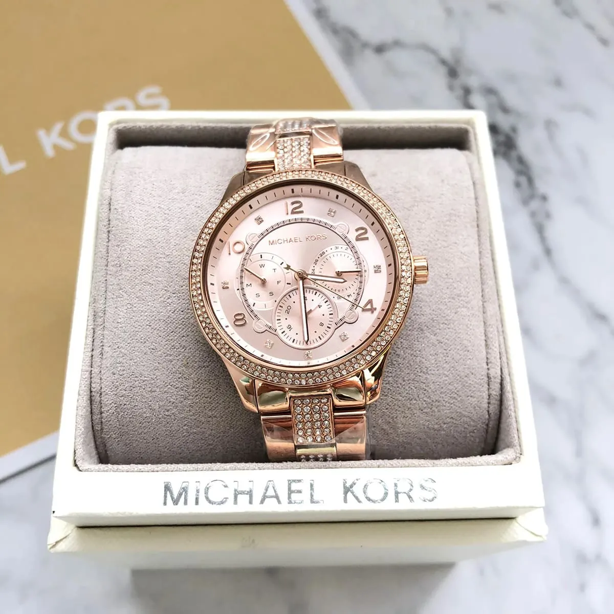 mk6613-michael-kors-watch-women-crystals-gold-dial-metal-stainless-steel-golden-strap-quartz-battery-analog-runway_10.webp