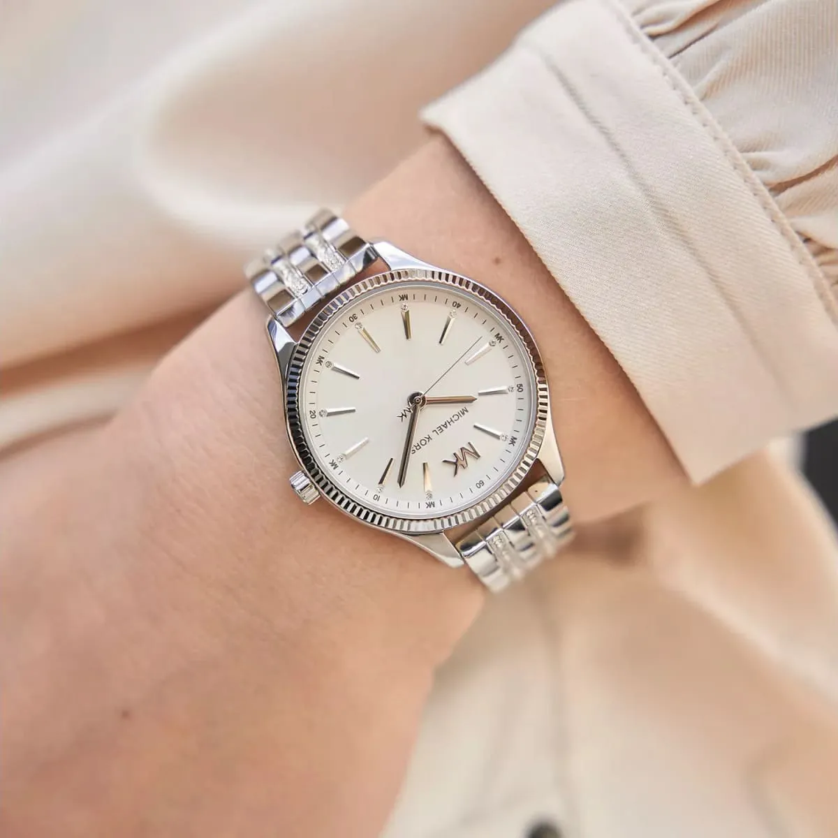 mk6738-michael-kors-watch-women-crystals-white-dial-metal-stainless-steel-silver-strap-quartz-battery-analog-three-hand-lexington_5.webp