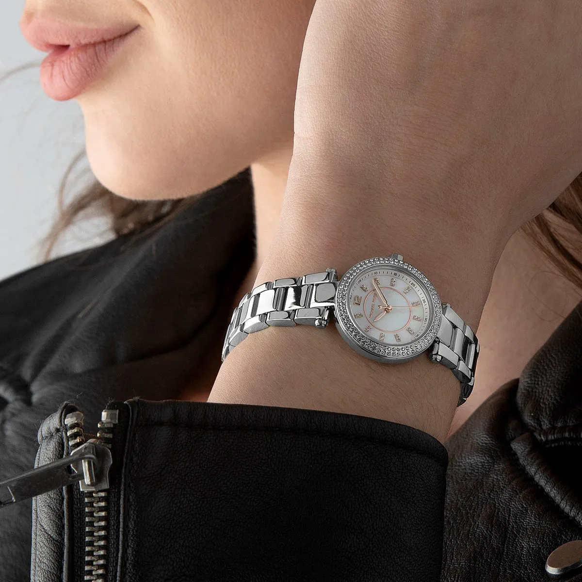 mk6932-michael-kors-watch-women-crystals-mother-of-pearl-white-dial-metal-stainless-steel-silver-strap-quartz-battery-analog-three-hand-parker_9.webp