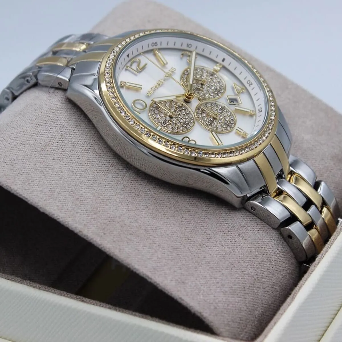 mk7252-michael-kors-watch-women-crystals-silver-dial-metal-stainless-steel-gold-two-tone-strap-quartz-battery-analog-chronograph-pilot_5.webp