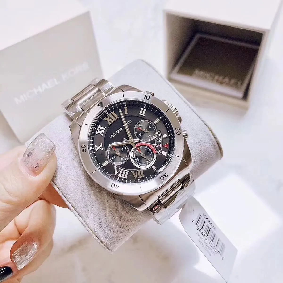 mk8438-michael-kors-watch-men-black-dial-metal-stainless-steel-silver-strap-quartz-battery-analog-chronograph-brecken_11.webp
