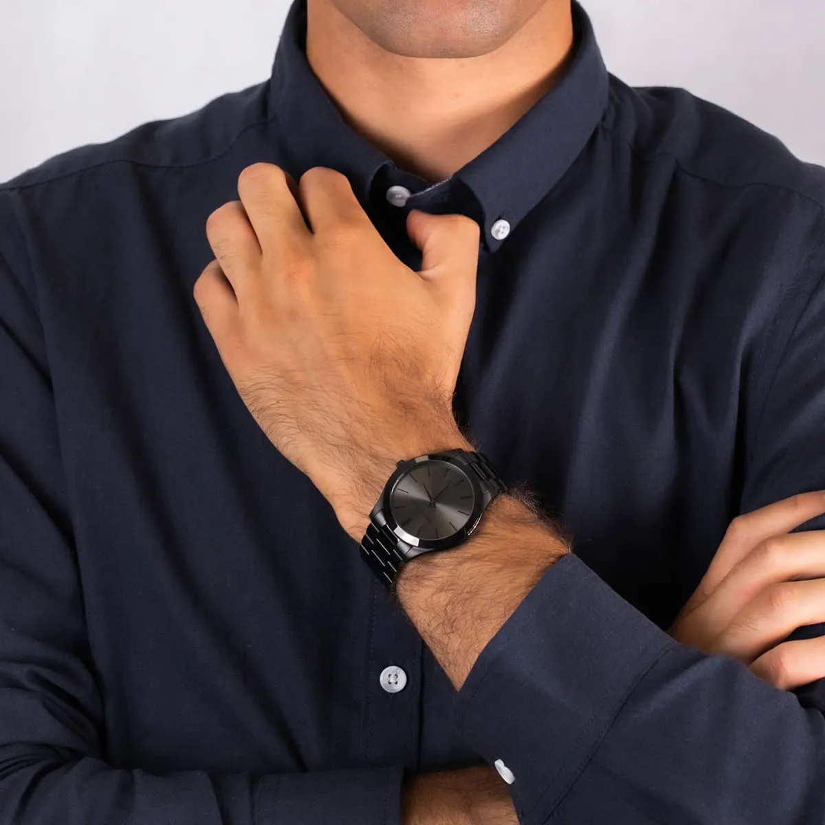 mk8507-michael-kors-watch-men-black-dial-metal-stainless-steel-strap-quartz-battery-analog-three-hand-runway_10.webp