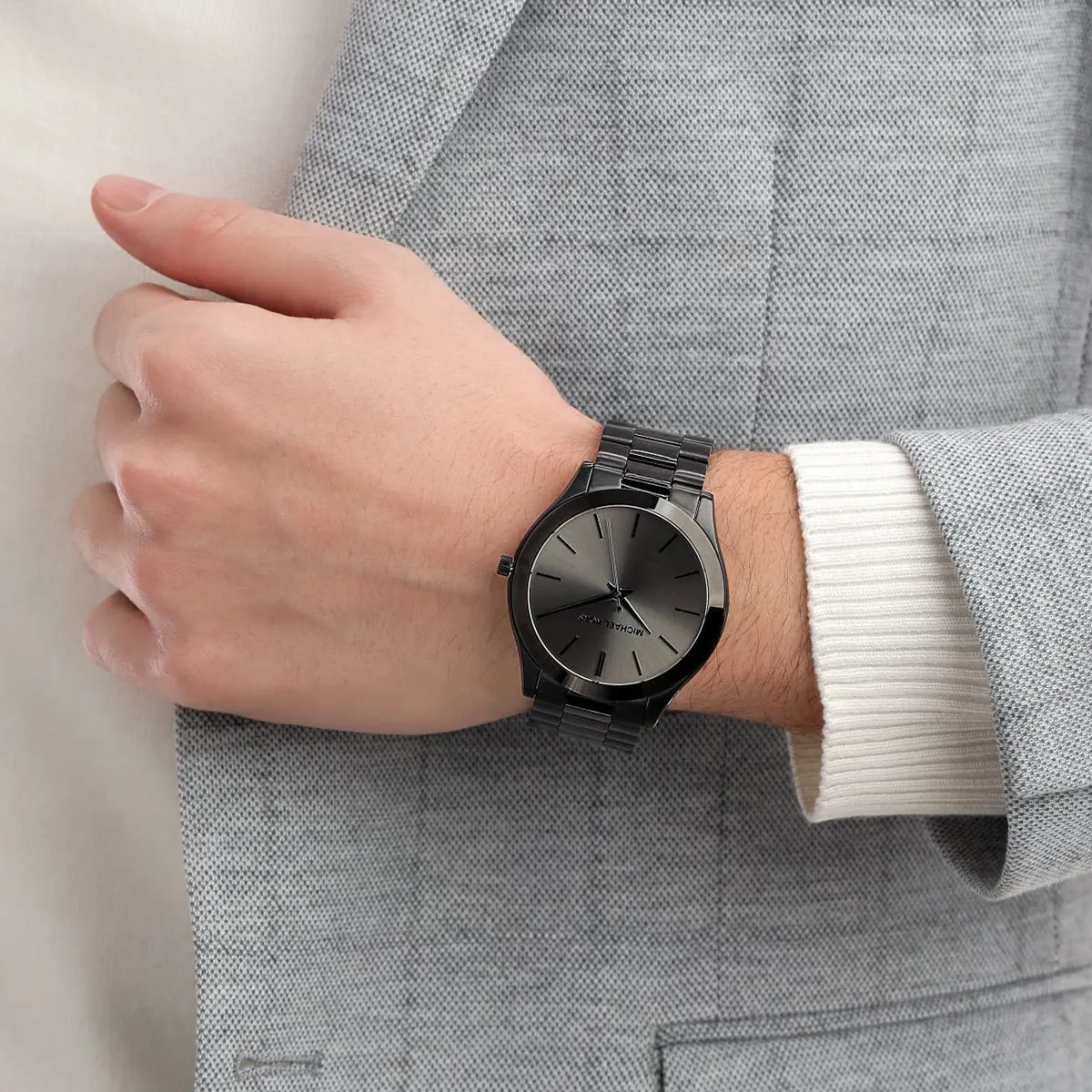 mk8507-michael-kors-watch-men-black-dial-metal-stainless-steel-strap-quartz-battery-analog-three-hand-runway_16.webp