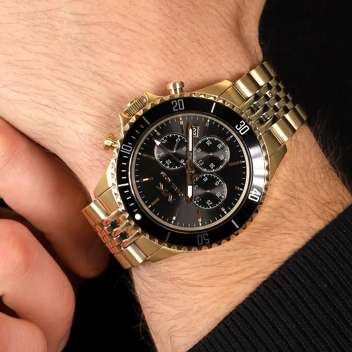 mk8726-michael-kors-watch-men-black-dial-metal-stainless-steel-gold-strap-quartz-battery-analog-chronograph-bayville_8.webp
