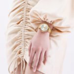 nf5033-g-w-naviforce-watch-wr-3atm-women-white-dial-stainless-steel-metal-gold-strap-quartz-battery-analog-three-hand-for-dream.jpg