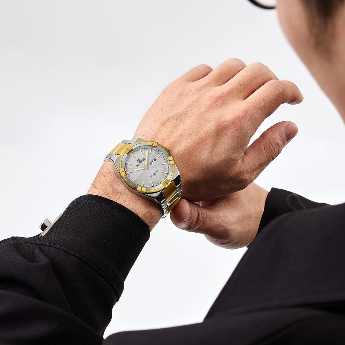 nf9218-g-w-naviforce-watch-water-resistant-30m-men-white-dial-stainless-steel-metal-silver-gold-strap-quartz-battery-analog-three-hand-for-dream_7.jpg