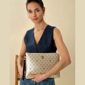 شنطة بيير كاردان كلاتش