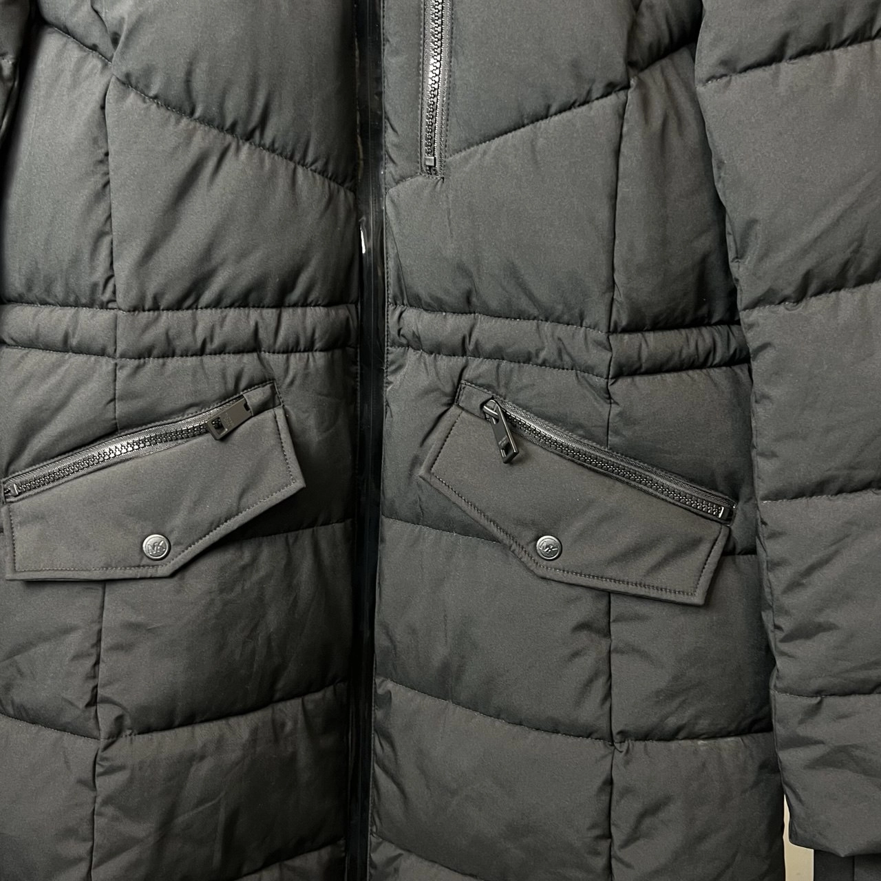 332ee113-70e2-4fc6-a811-57f45ebf0c43-3-outlet90-com