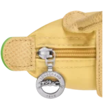 hszom5oqdf25yaluirasgzvks1e0lo4v6eixazud-63-outlet90-com