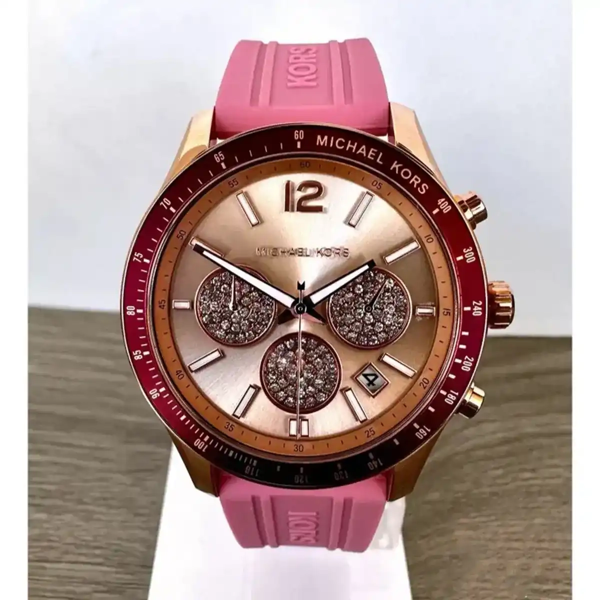 mko1039-original-michael-kors-women-watch-pink-dial-rubber-strap-last-one-new-models-2025-egypt_5-15-outlet90-com