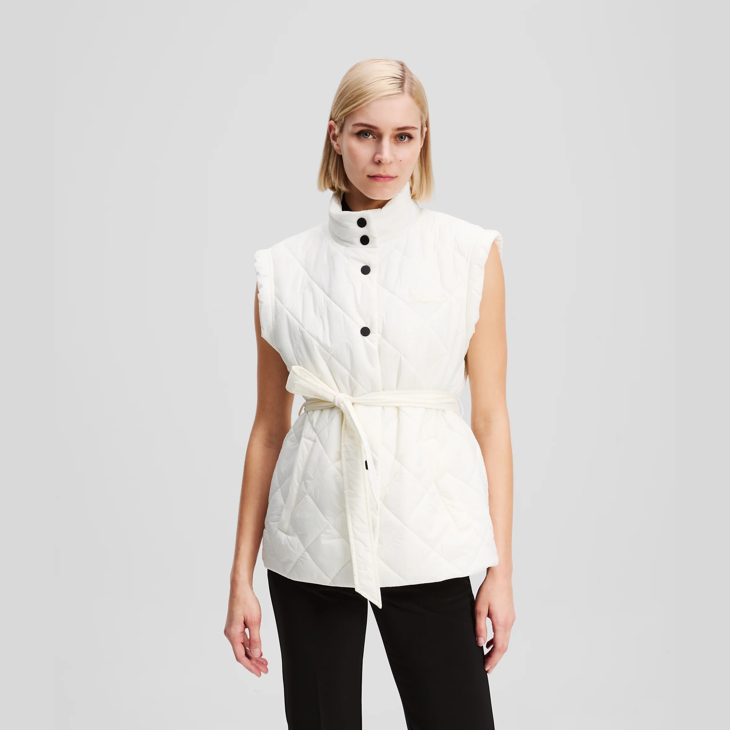 a3w15045110_1-6-outlet90-com