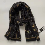 كارل لاجرفيلد وشاح/ سكارف