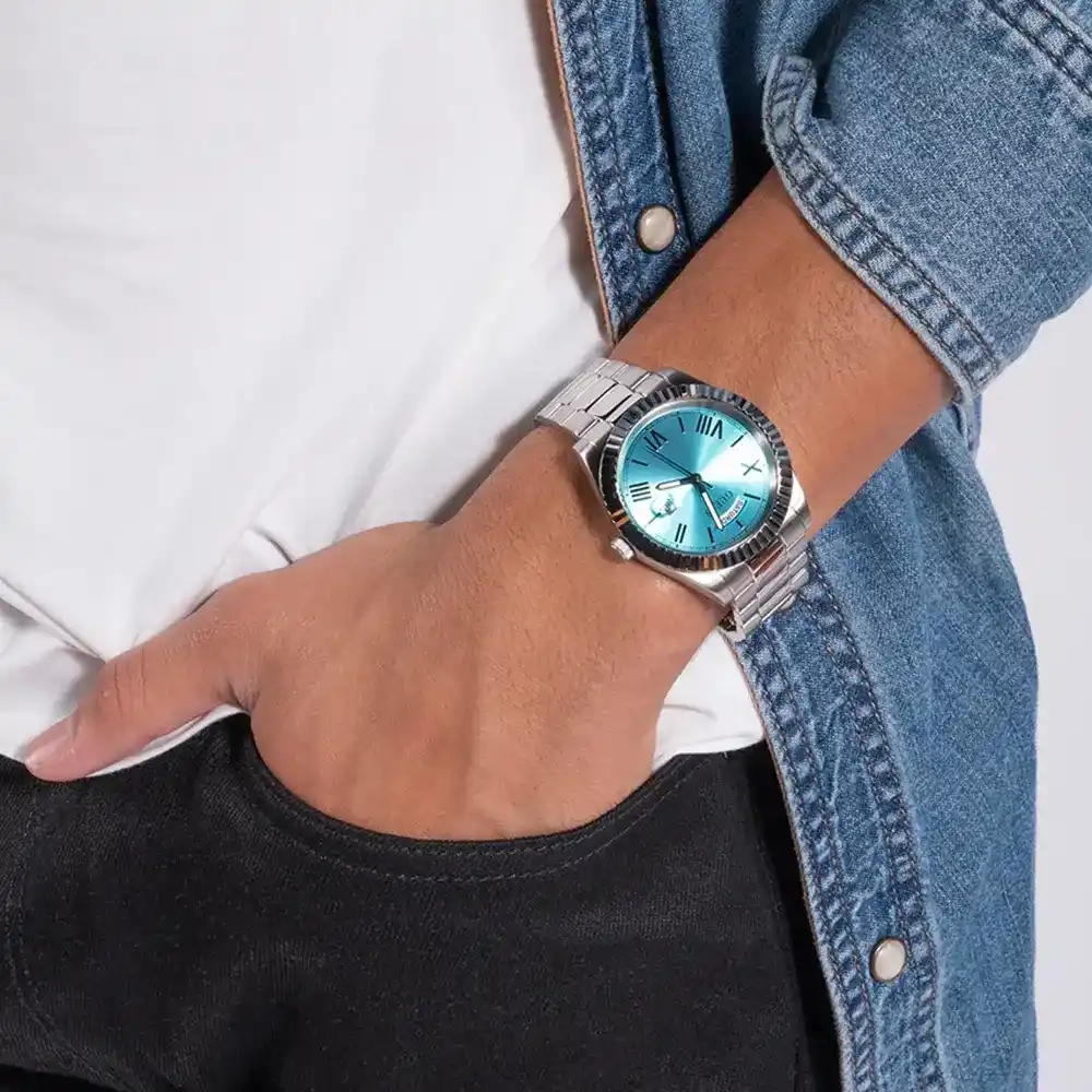 gw0265g11-origianl-guess-men-watch-tiffany-dial-silver-metal-strap-in-egypt_4-4-outlet90-com