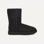 حذاء أج UGG