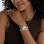 ar11702-emporio-armani-watch-women-two-tone-beige-dial-metal-stainless-steel-silver-gold-strap-quartz-analog-gianni-t-bar-42-outlet90-com