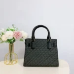 michael-kors-black-hamilton-umhangetasche-mk-signature-3-outlet90-com