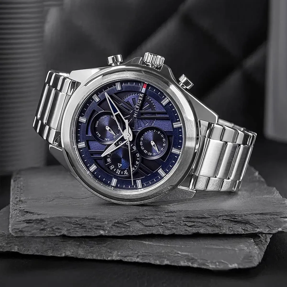 1710656-tommy-hilfiger-watch-men-blue-dial-metal-stainless-steel-silver-strap-quartz-analog-jax_6-2-outlet90-com