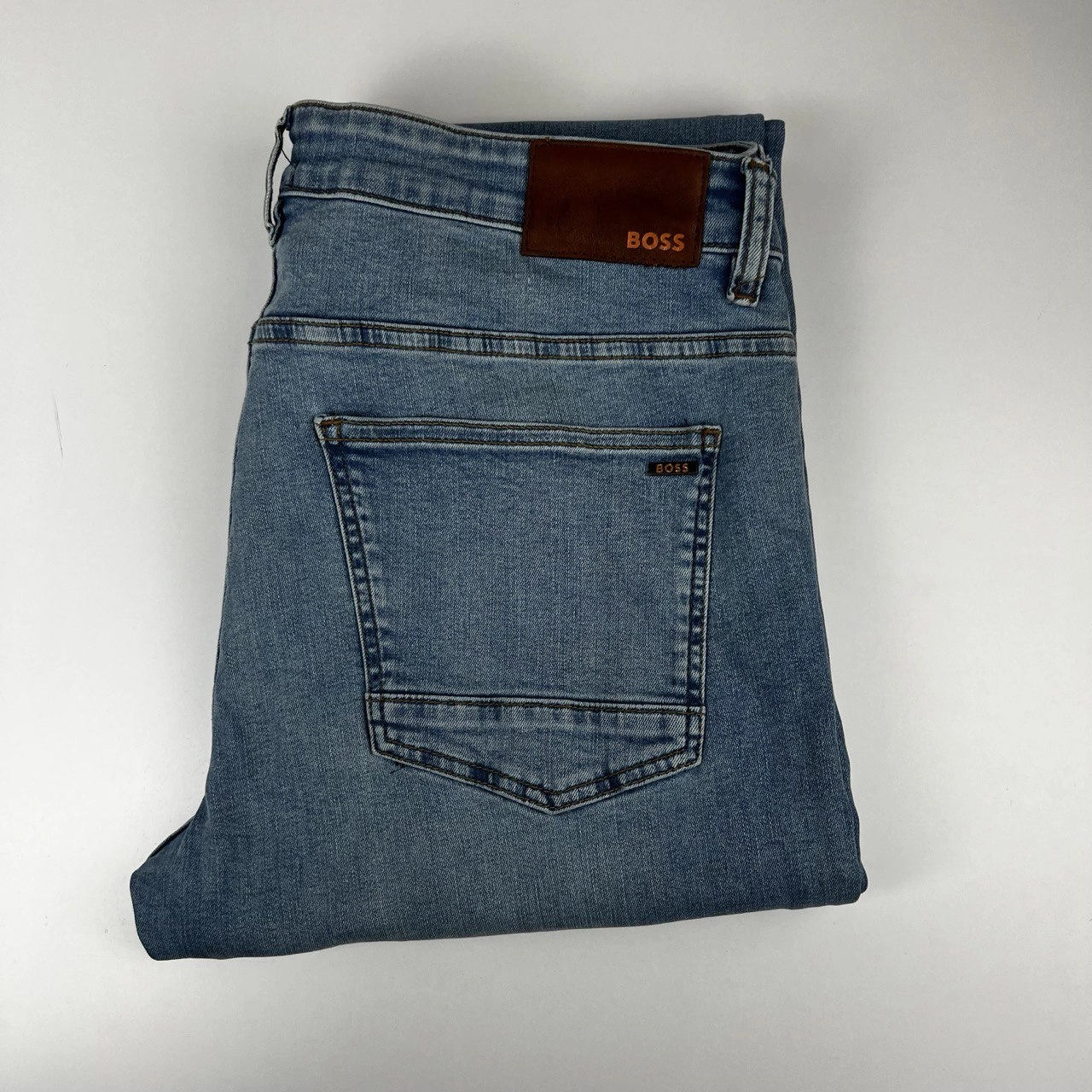 ac4da24d-1828-4ca5-b52d-4fae29d41686-2-outlet90-com