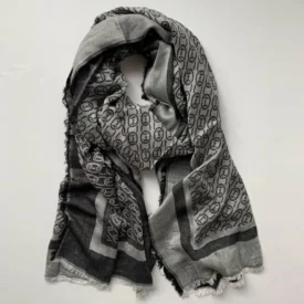 سكارف / وشاح كالفن كلاين