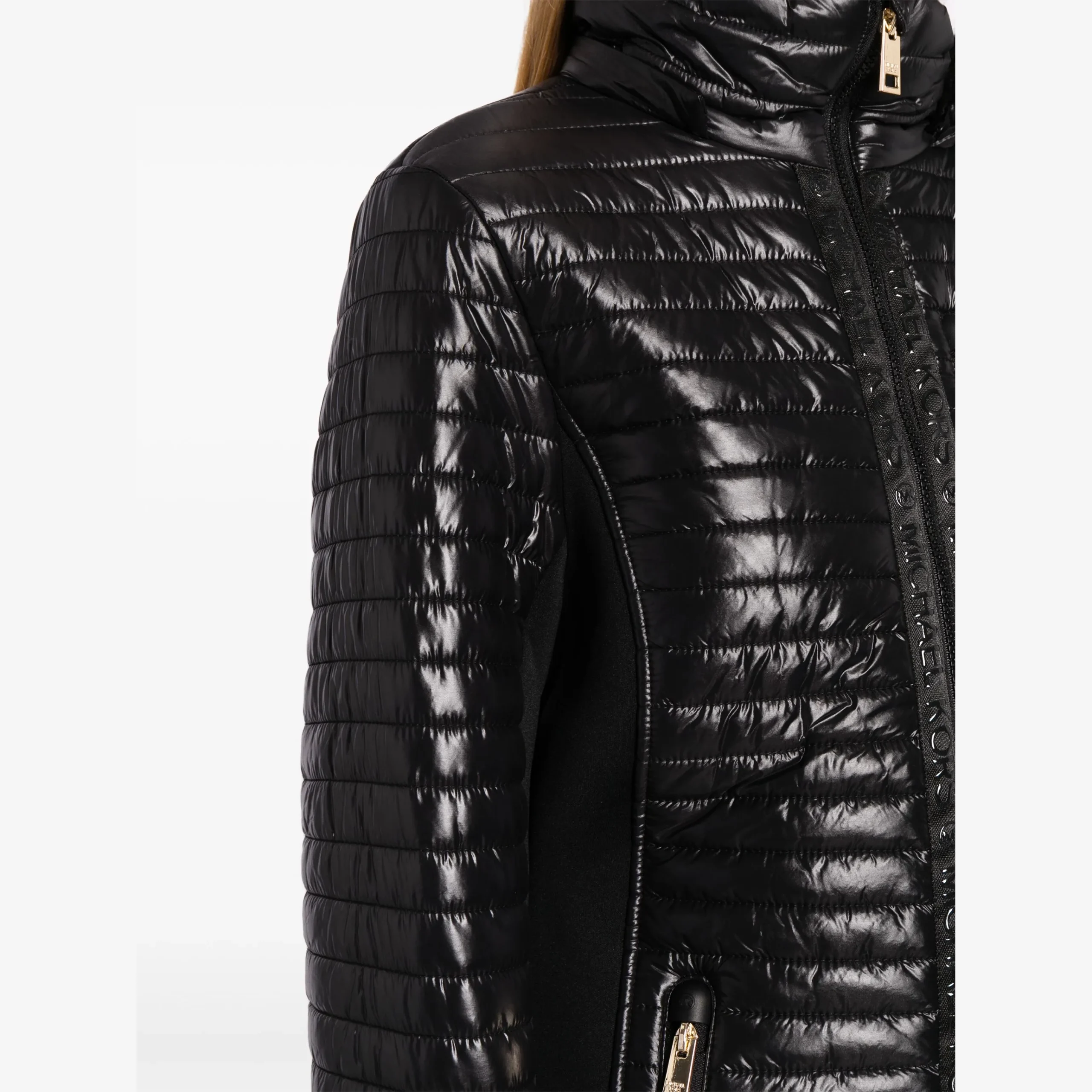 22355916_52308354_2048-1-outlet90-com