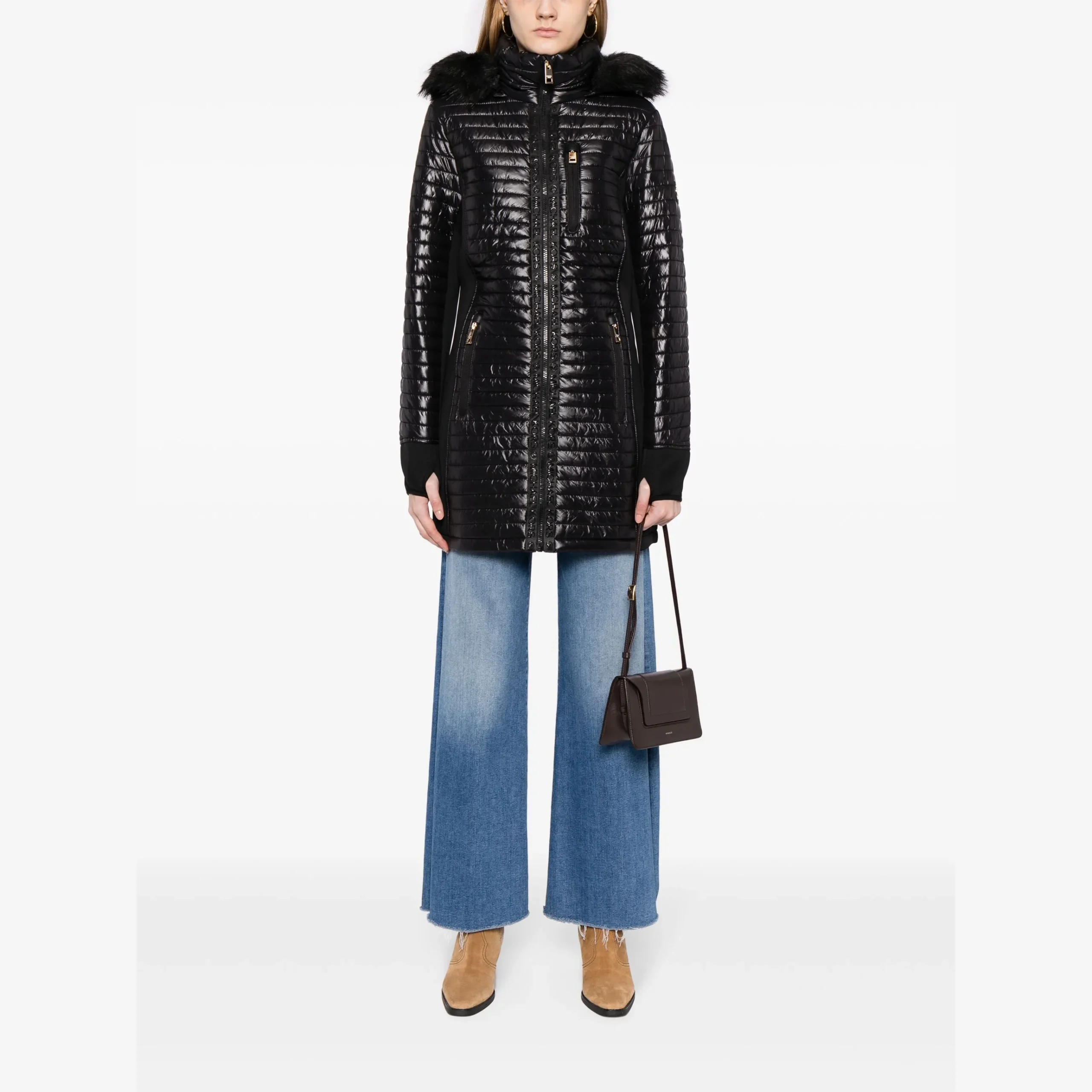 22355916_52308355_2048-6-outlet90-com