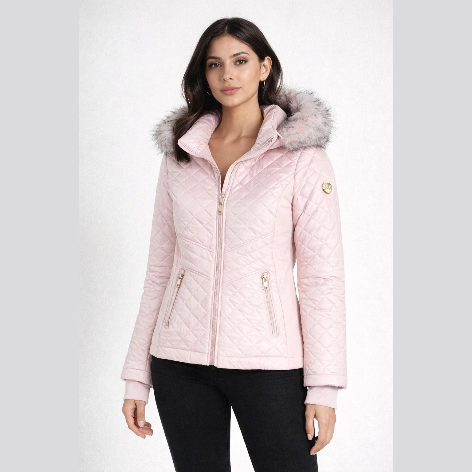 32615b90-a5d5-43bf-8f1d-5a53ba8f7429-2-outlet90-com