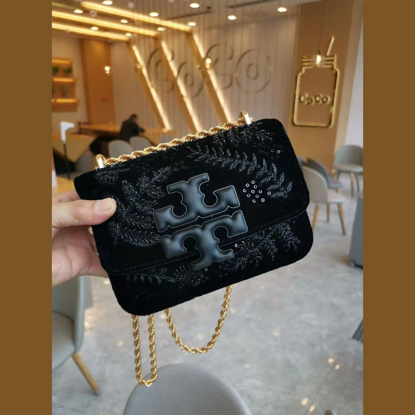 7c7d1737-2846-4b07-b531-2fc2701ea256-9-outlet90-com