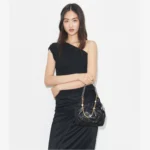 mini-fleming-soft-distressed-hobo-bag-front.tb_164022_001_slfro.pdp-1918×2180-1-outlet90-com