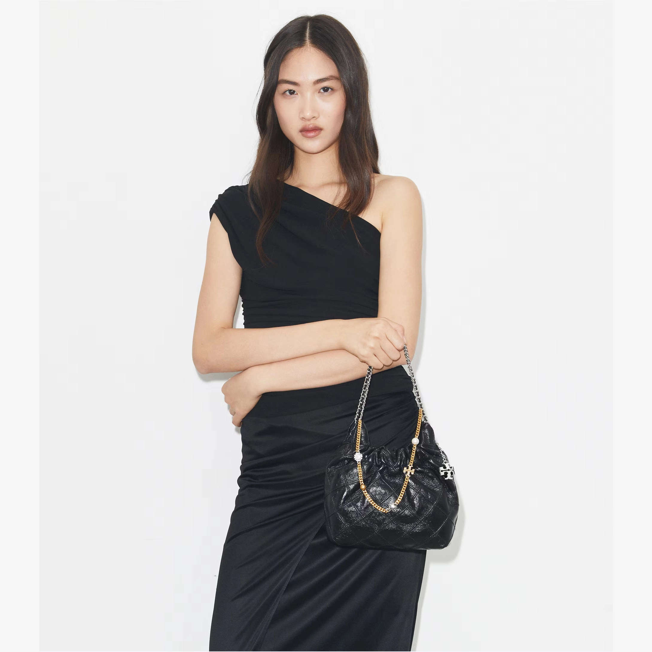 mini-fleming-soft-distressed-hobo-bag-additional-on-model.tb_164022_001_20251010_omadd.pdp-1918x2180-5-outlet90-com