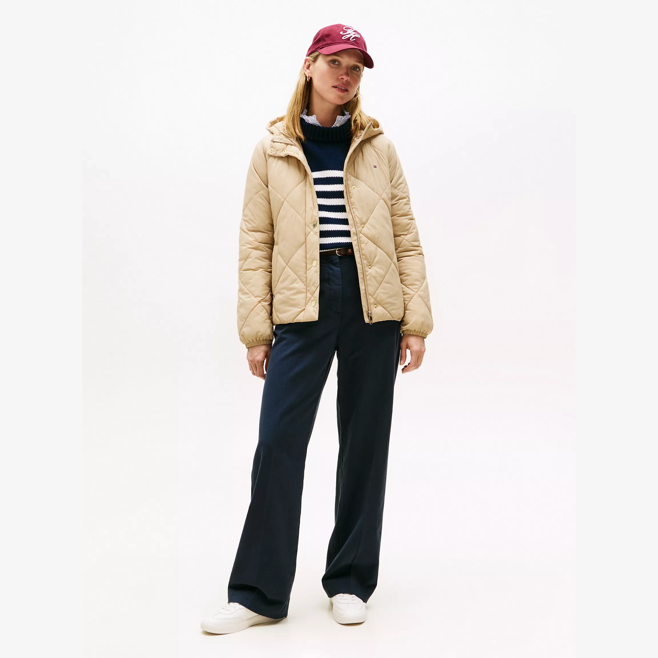 xw06028_aeg_alternate2-3-outlet90-com