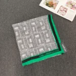 كارل لاجرفيلد وشاح/ سكارف