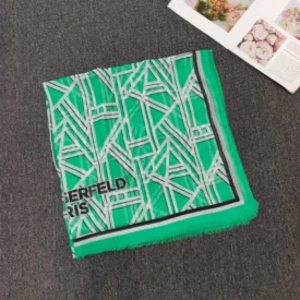 كارل لاجرفيلد وشاح/ سكارف