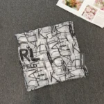 كارل لاجرفيلد وشاح/ سكارف