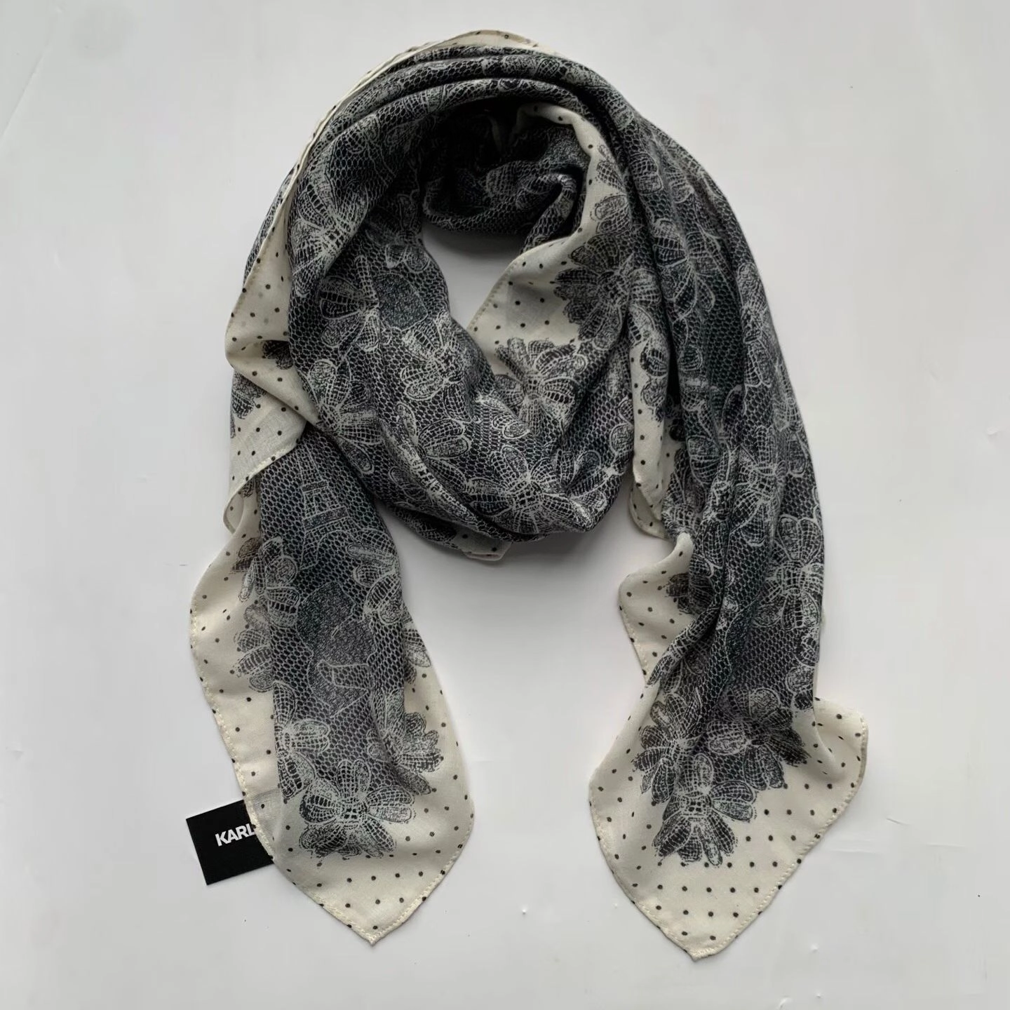 4f1e6fdc-2759-4c9d-836f-de1960cd48f2-33-outlet90-com