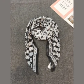 كارل لاجرفيلد وشاح/ سكارف