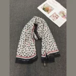 كارل لاجرفيلد وشاح/ سكارف