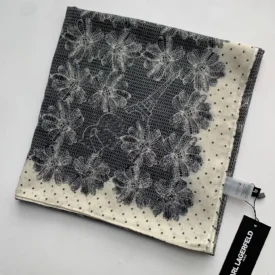 كارل لاجرفيلد وشاح/ سكارف