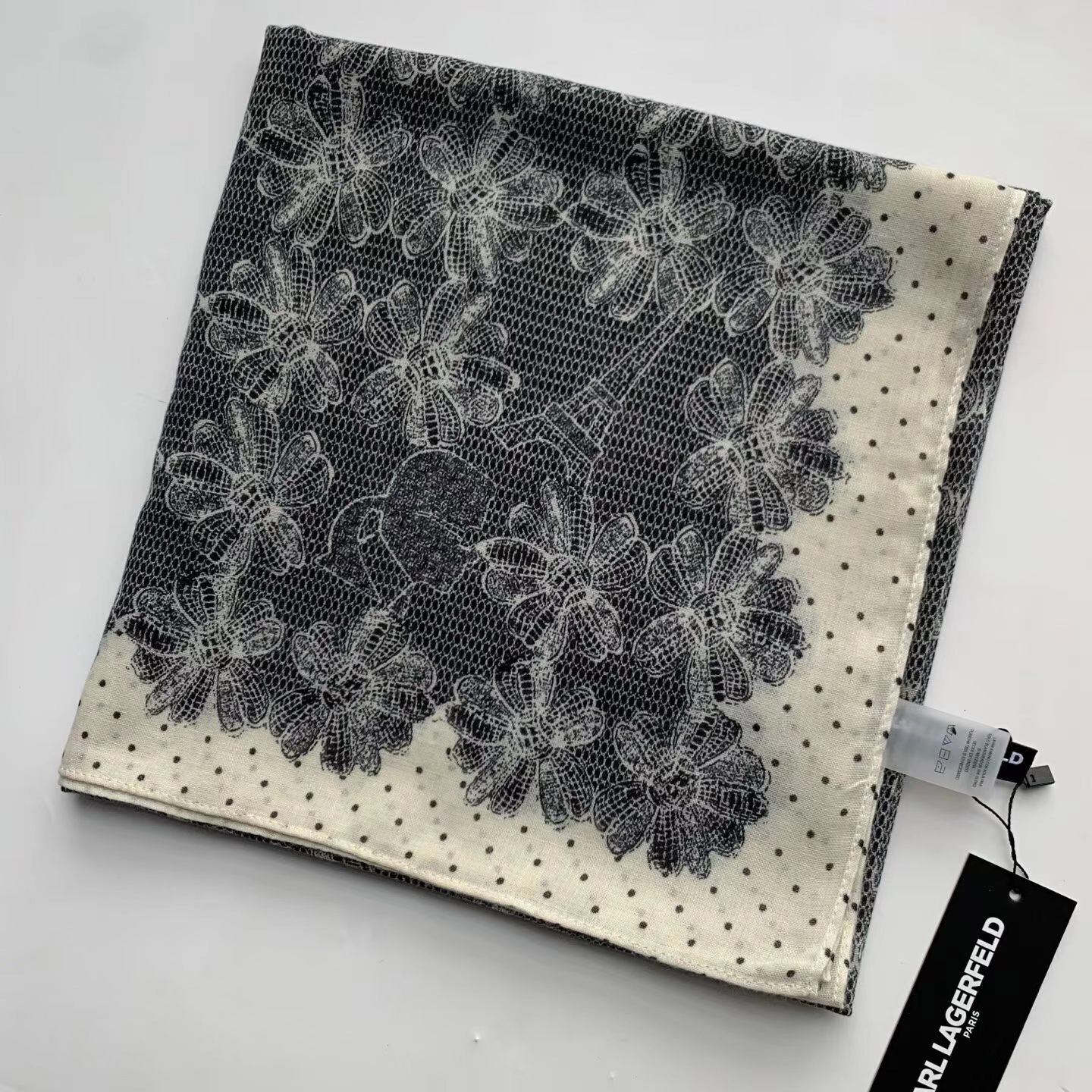 9fd780d7-f4ae-4cec-b136-0d6a52cd9ec5-35-outlet90-com